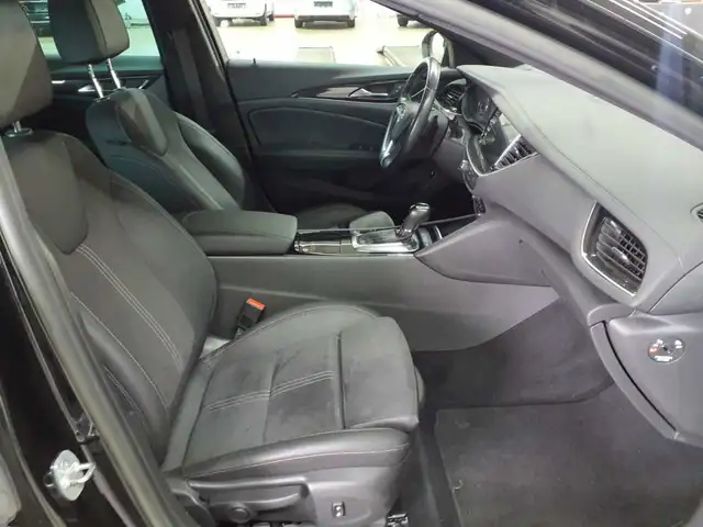 Opel Insignia view 7