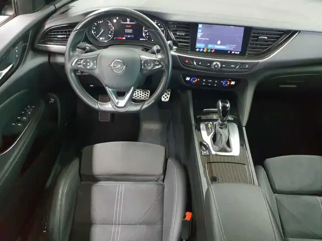 Opel Insignia view 9