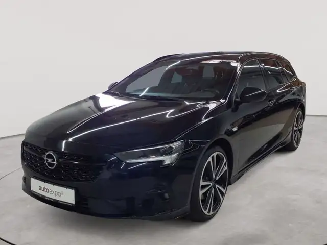 Opel Insignia view 2
