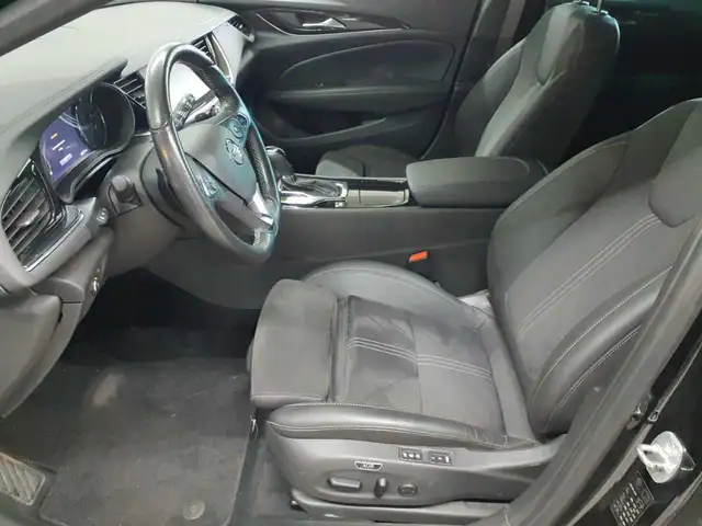Opel Insignia view 8