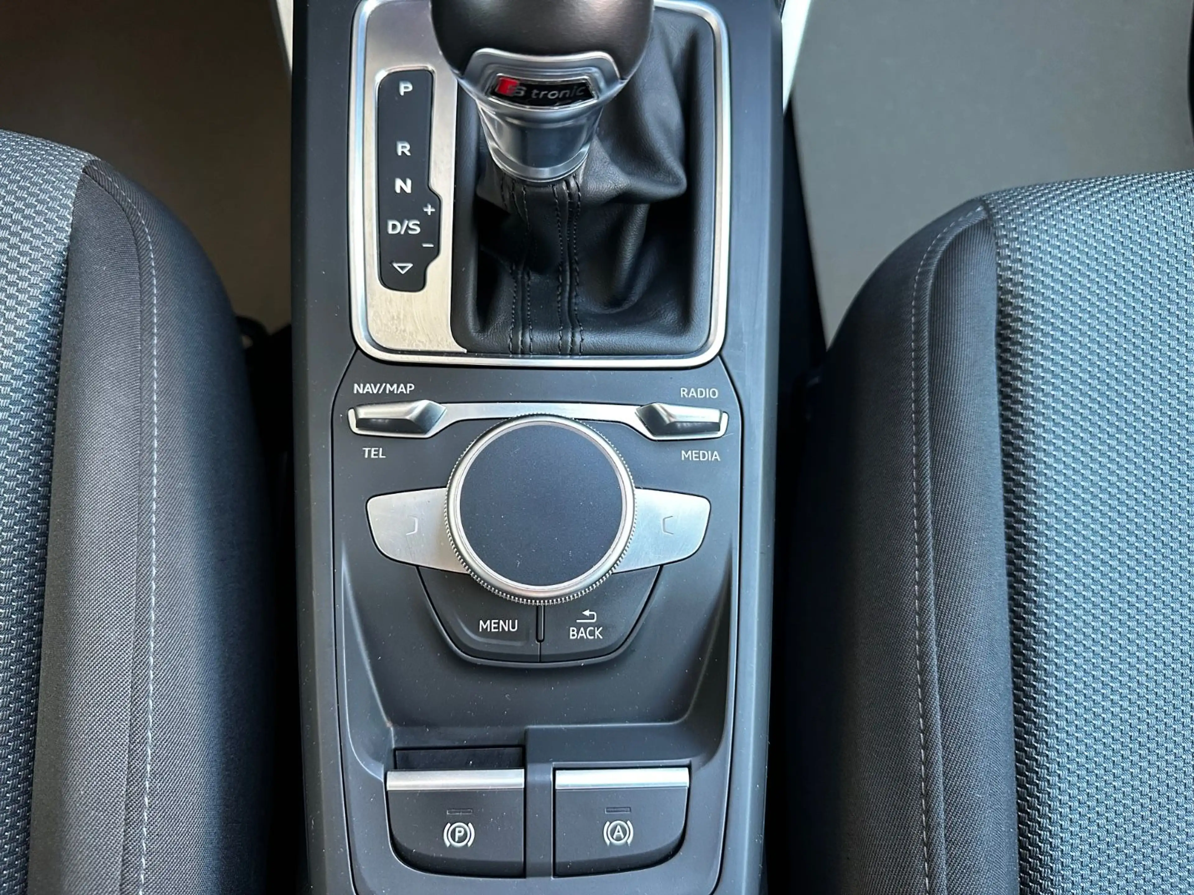 Audi Q2 quattro design "1 HAND"AHK"HU/AU+SERVICE NEU" — photo 35