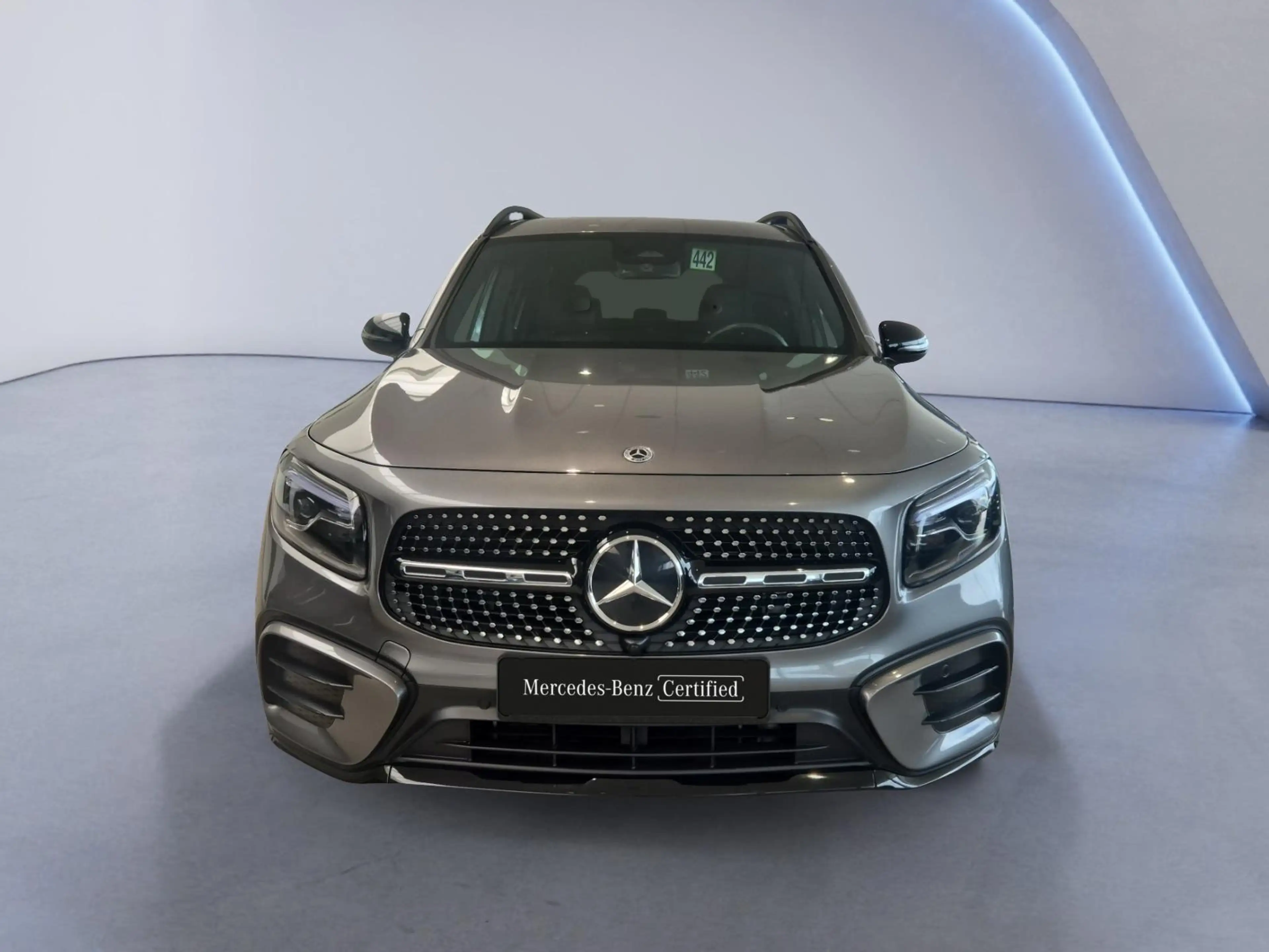 Mercedes-Benz GLB 200 AMG Line — photo 3