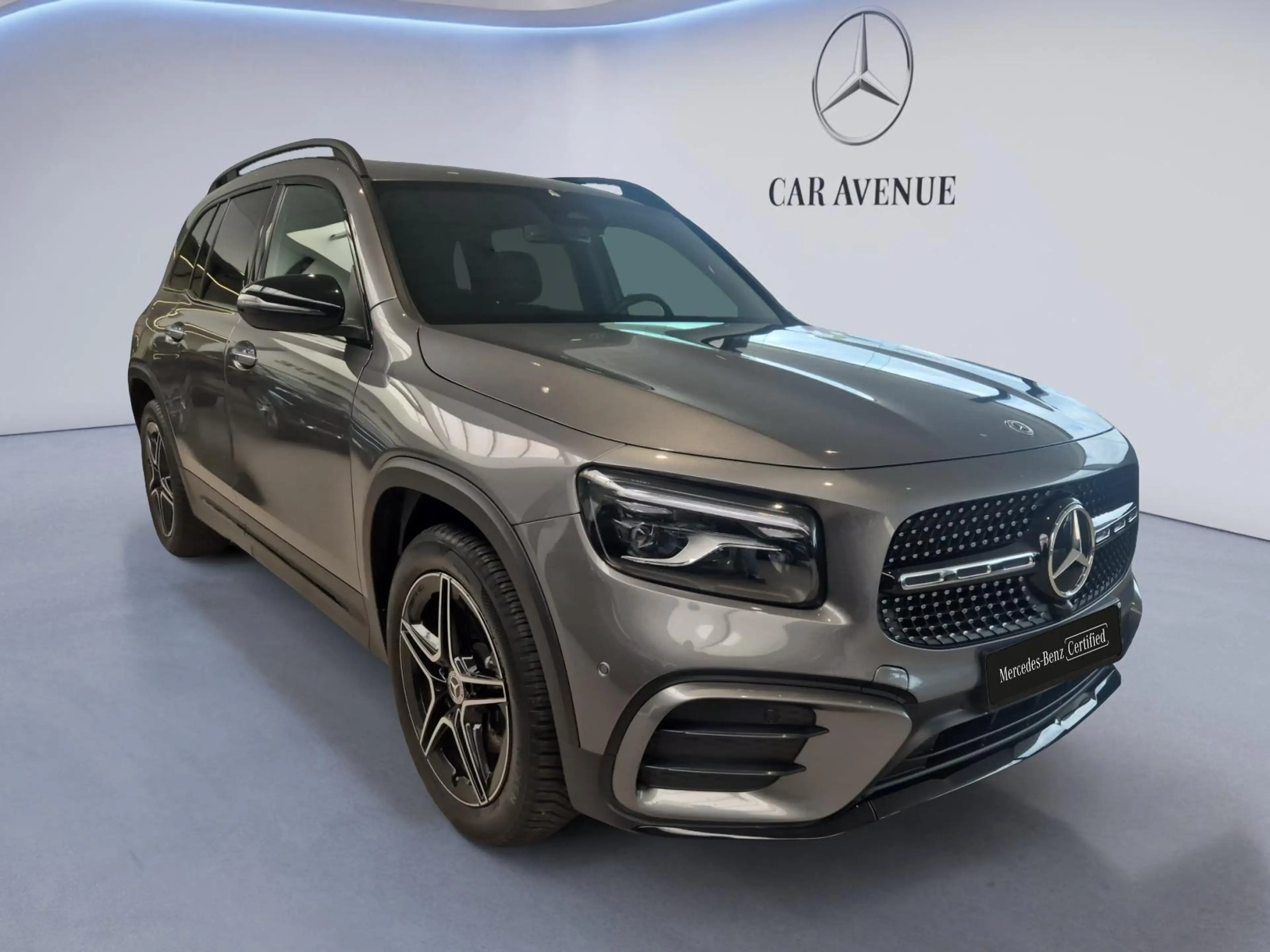 Mercedes-Benz GLB 200 AMG Line — photo 2