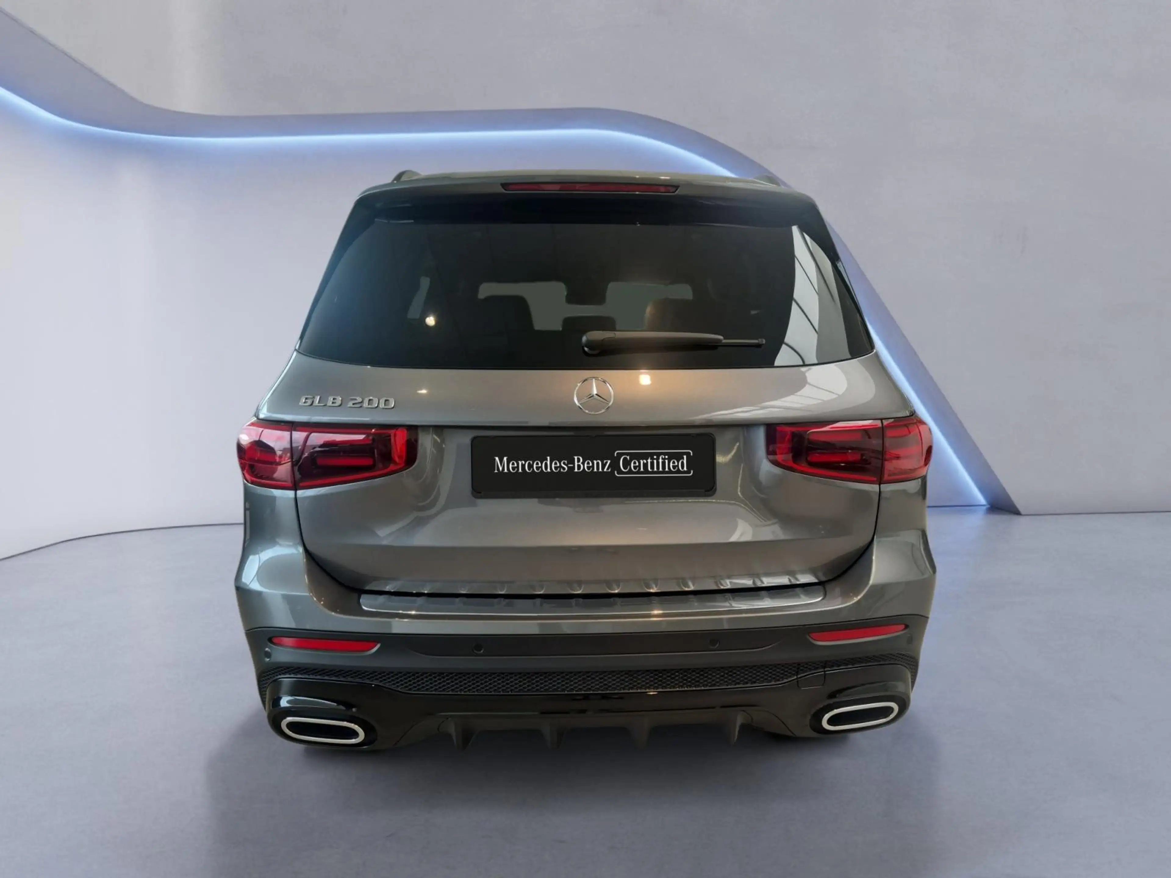 Mercedes-Benz GLB 200 AMG Line — photo 4