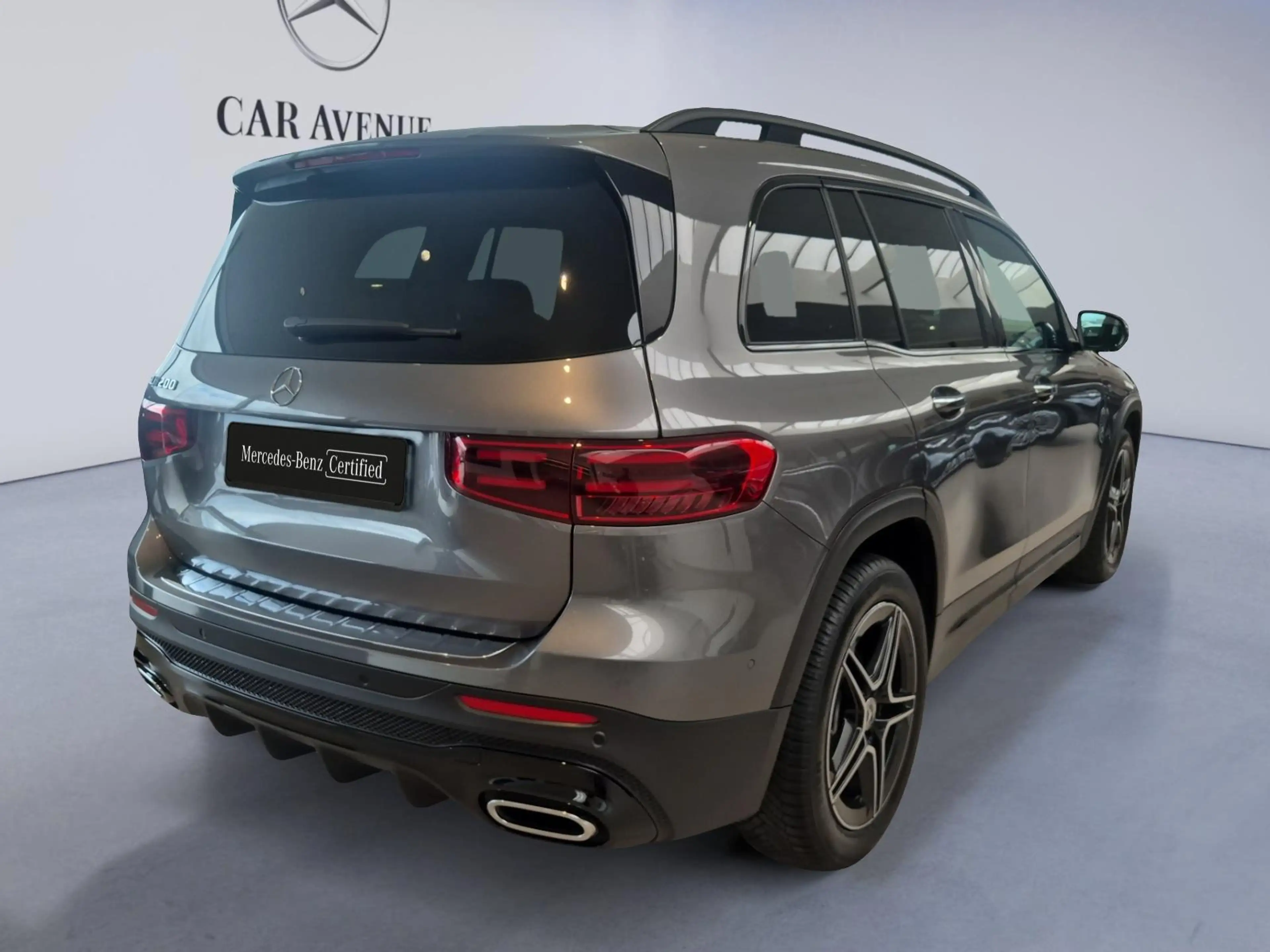 Mercedes-Benz GLB 200 AMG Line — photo 8