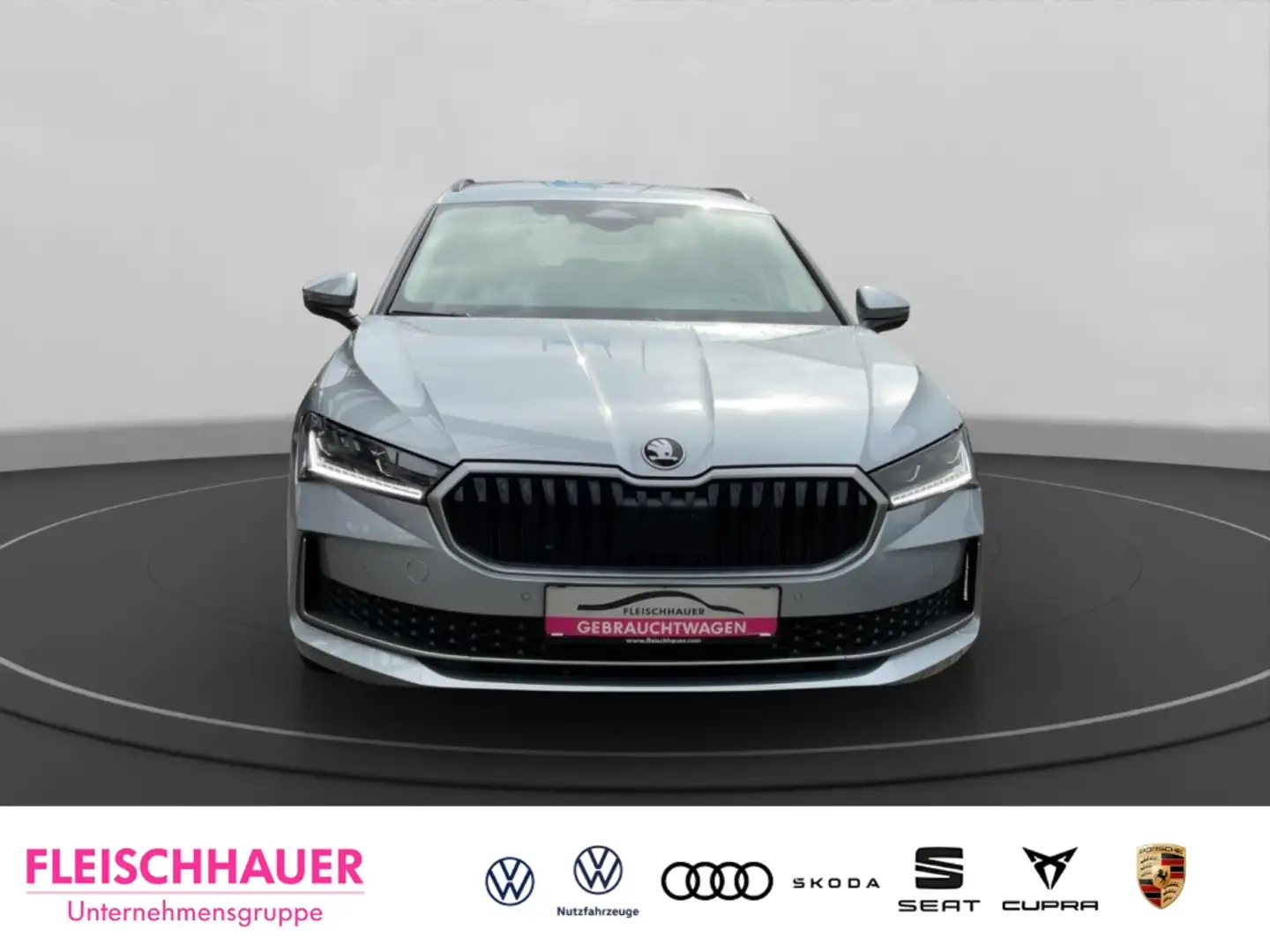 Skoda Superb Combi 2.0 TDI DSG AHK Navi VC Massagesitze LED NW- Grau - 2
