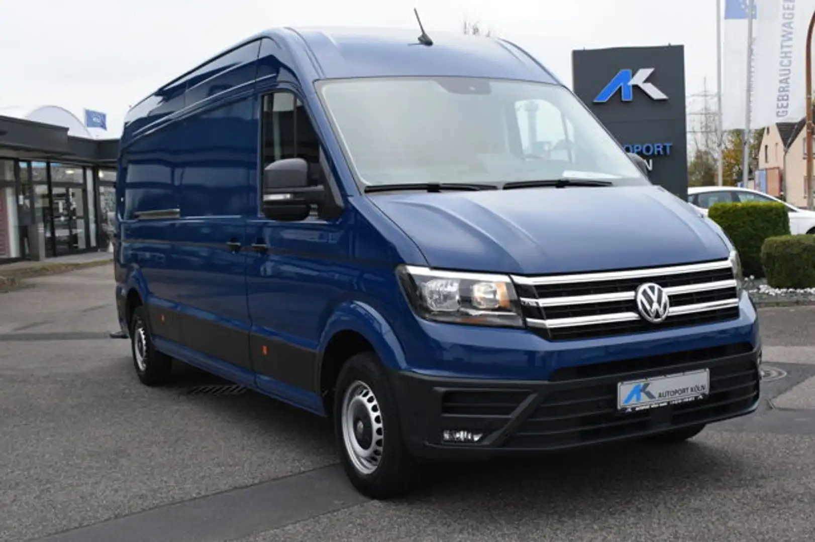 Volkswagen Crafter 35 Trendline Hoch + Lang*Autom.*Navi* Blau - 1