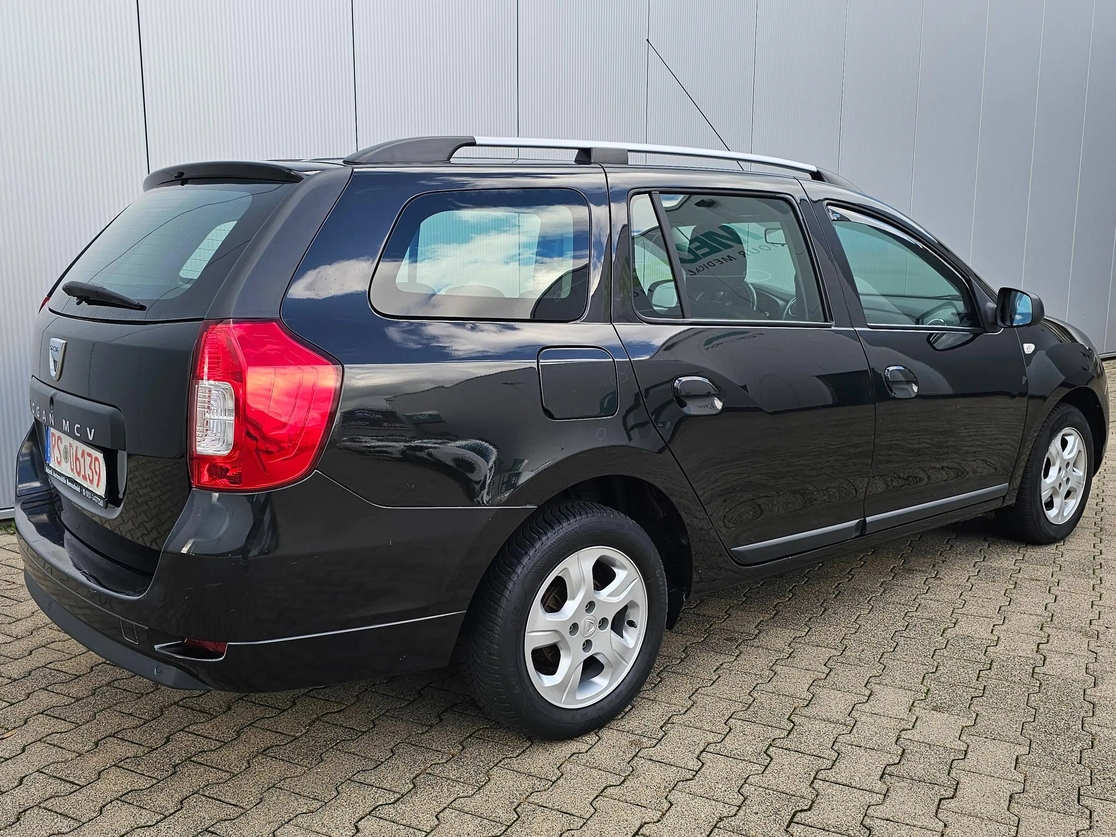 Dacia Logan Prestige*NAVI/KLIMA/AHK/PDC/TÜV/2. HAND* — photo 7