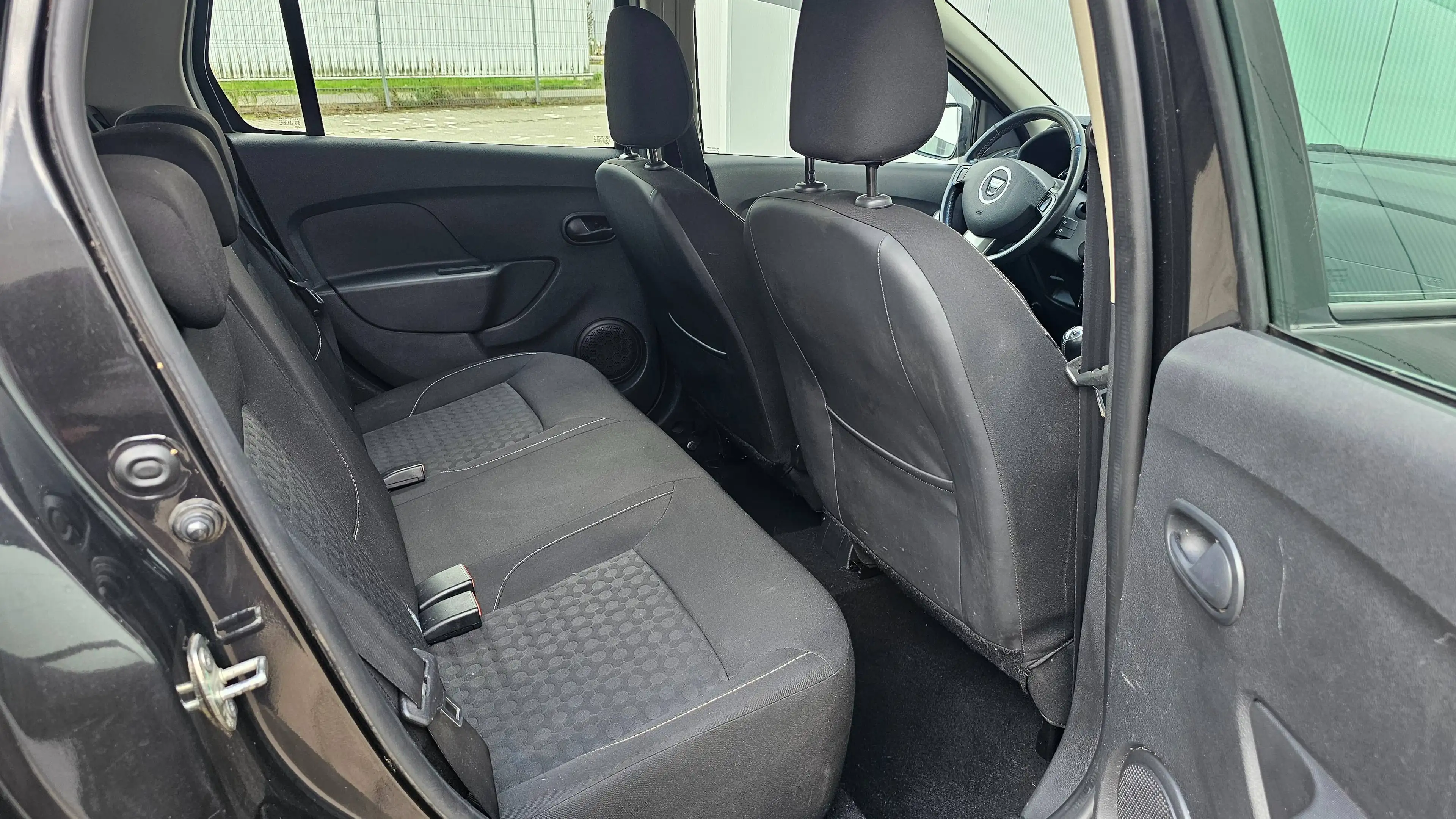 Dacia Logan Prestige*NAVI/KLIMA/AHK/PDC/TÜV/2. HAND* — photo 14