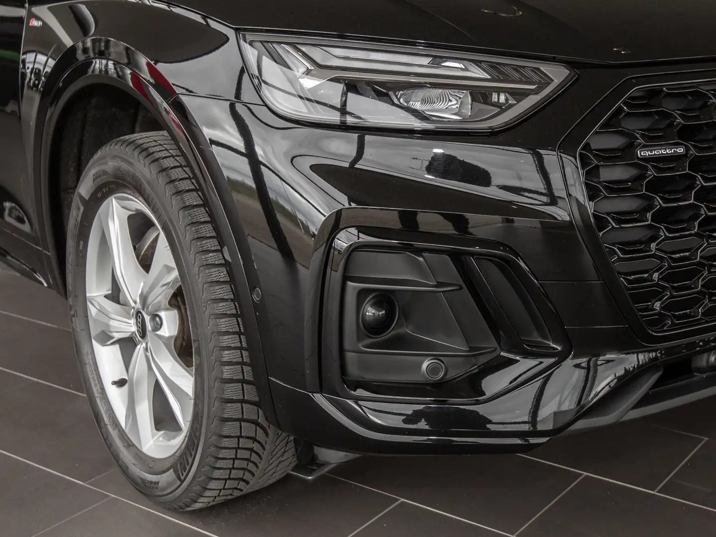 Audi Q5 Sportback 40 TDI qu.S-line Stronic,LED,Pano,ACC,AZ Schwarz - 2