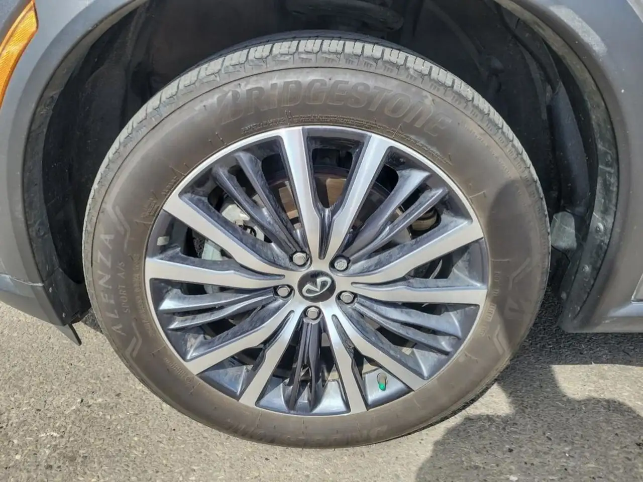 Infiniti QX60 снимка Infiniti QX60