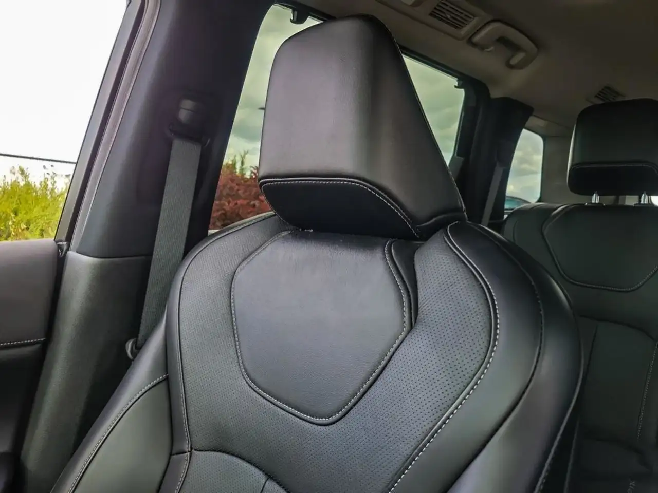 Infiniti QX60 снимка Infiniti QX60