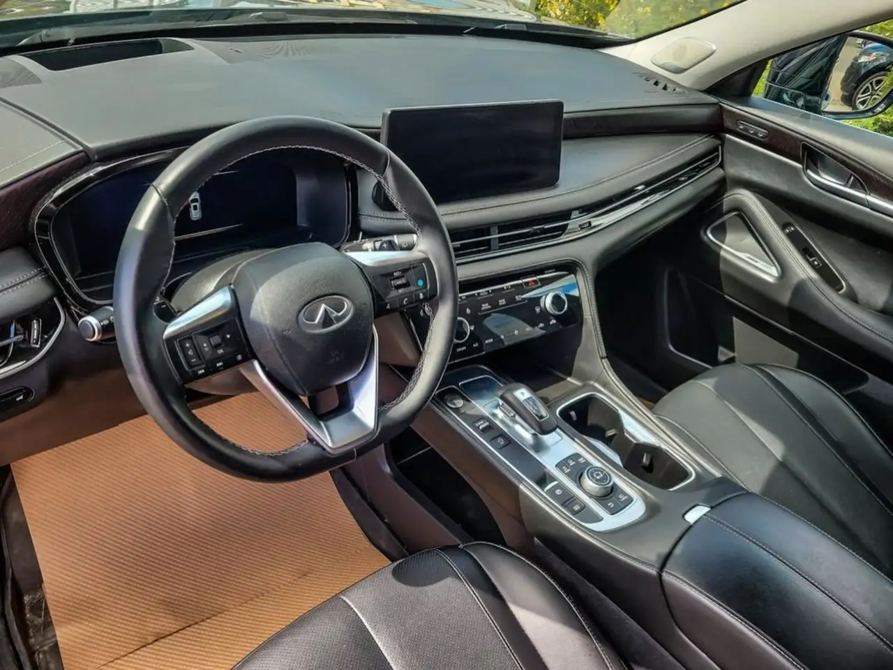 Infiniti QX60 снимка Infiniti QX60