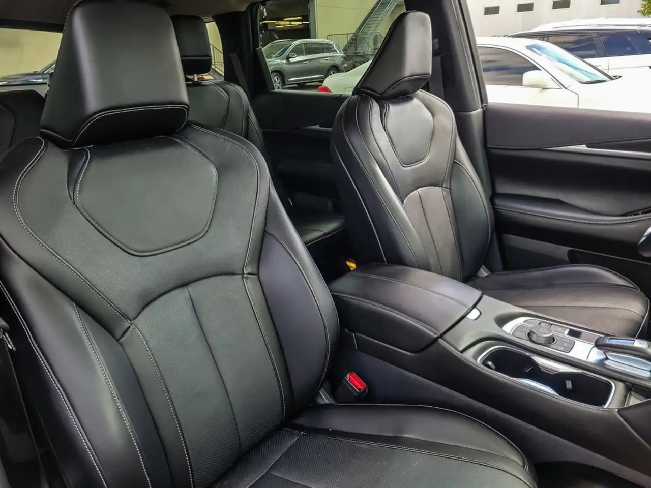 Infiniti QX60 снимка Infiniti QX60
