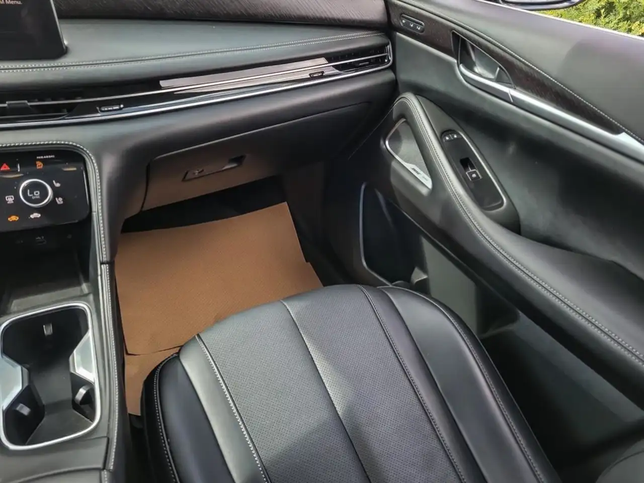 Infiniti QX60 снимка Infiniti QX60