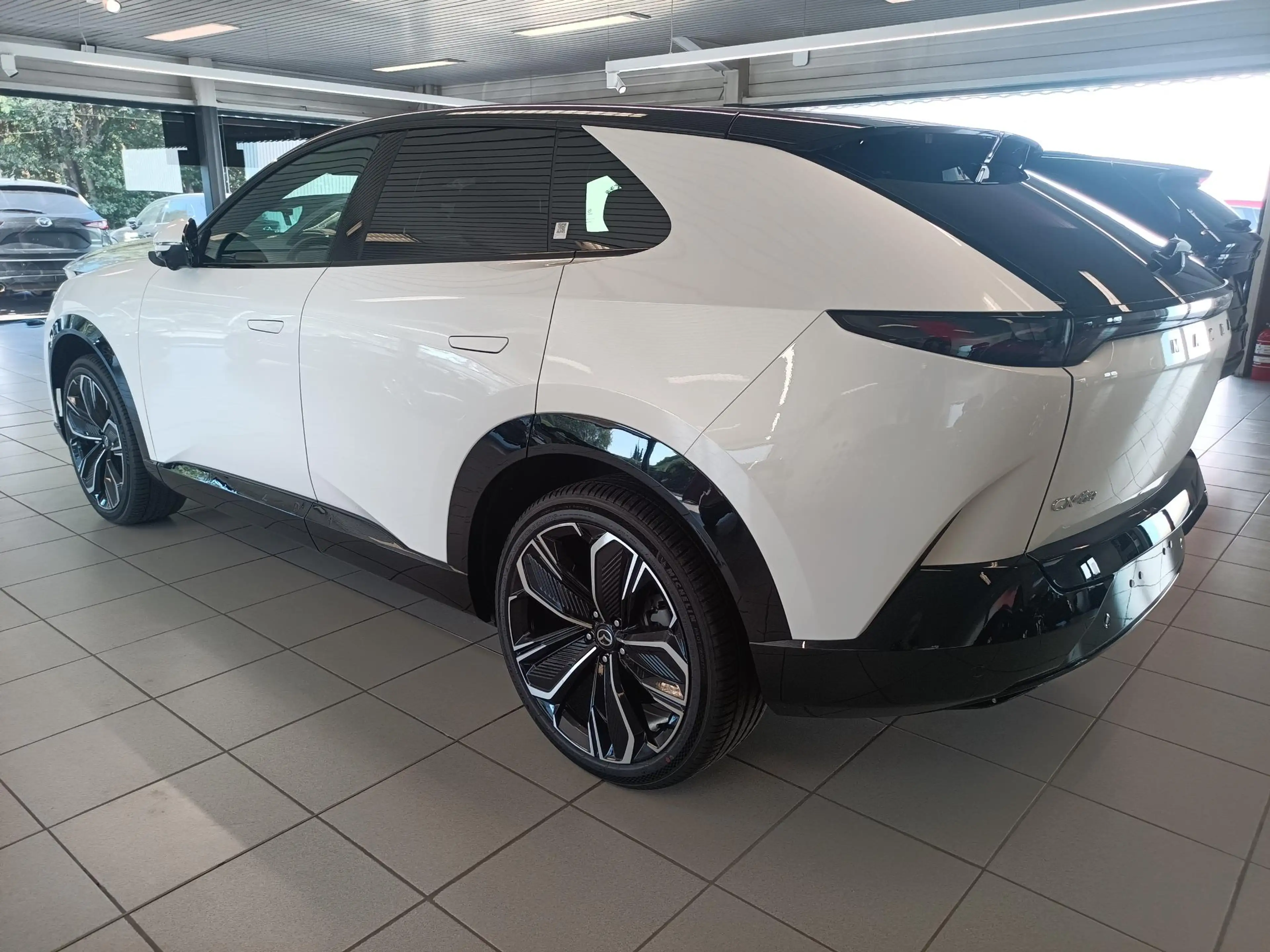 Mazda CX-6e 5WGN EV 78kWh 258 hp Takumi 21'' Sport — photo 6