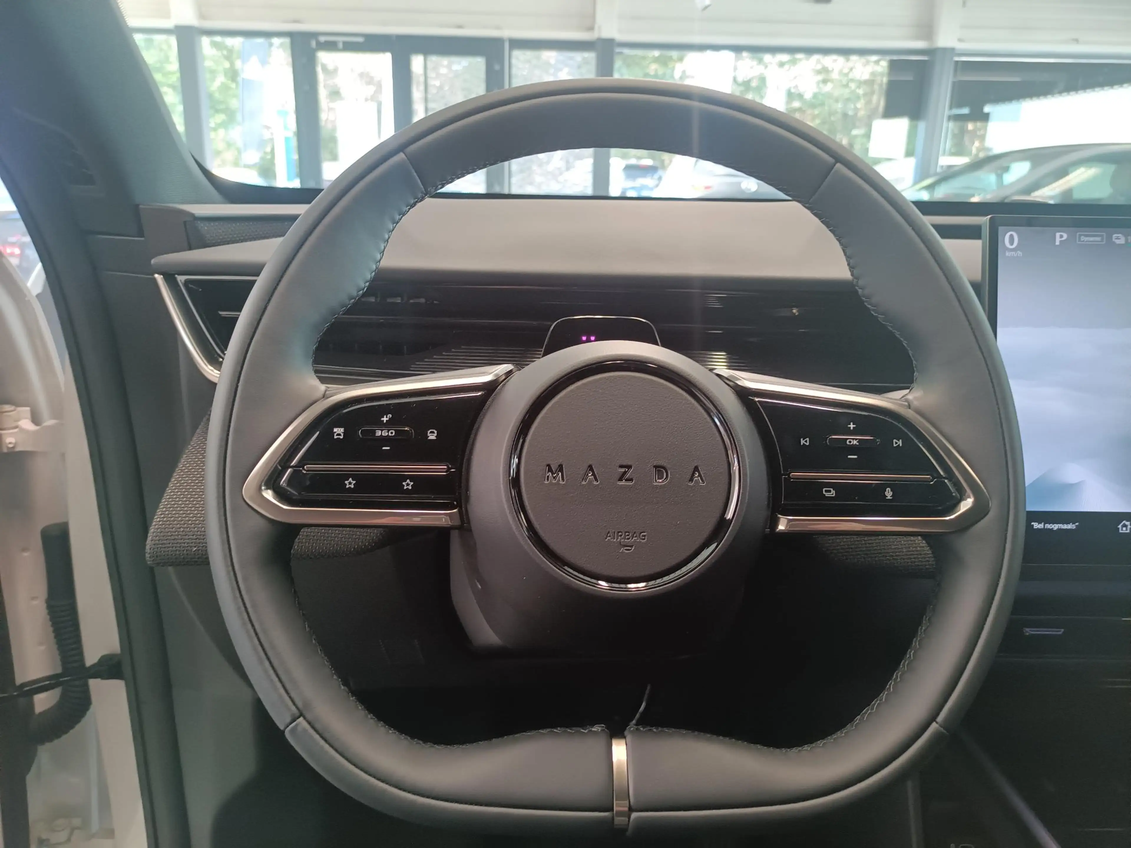 Mazda CX-6e 5WGN EV 78kWh 258 hp Takumi 21'' Sport — photo 10