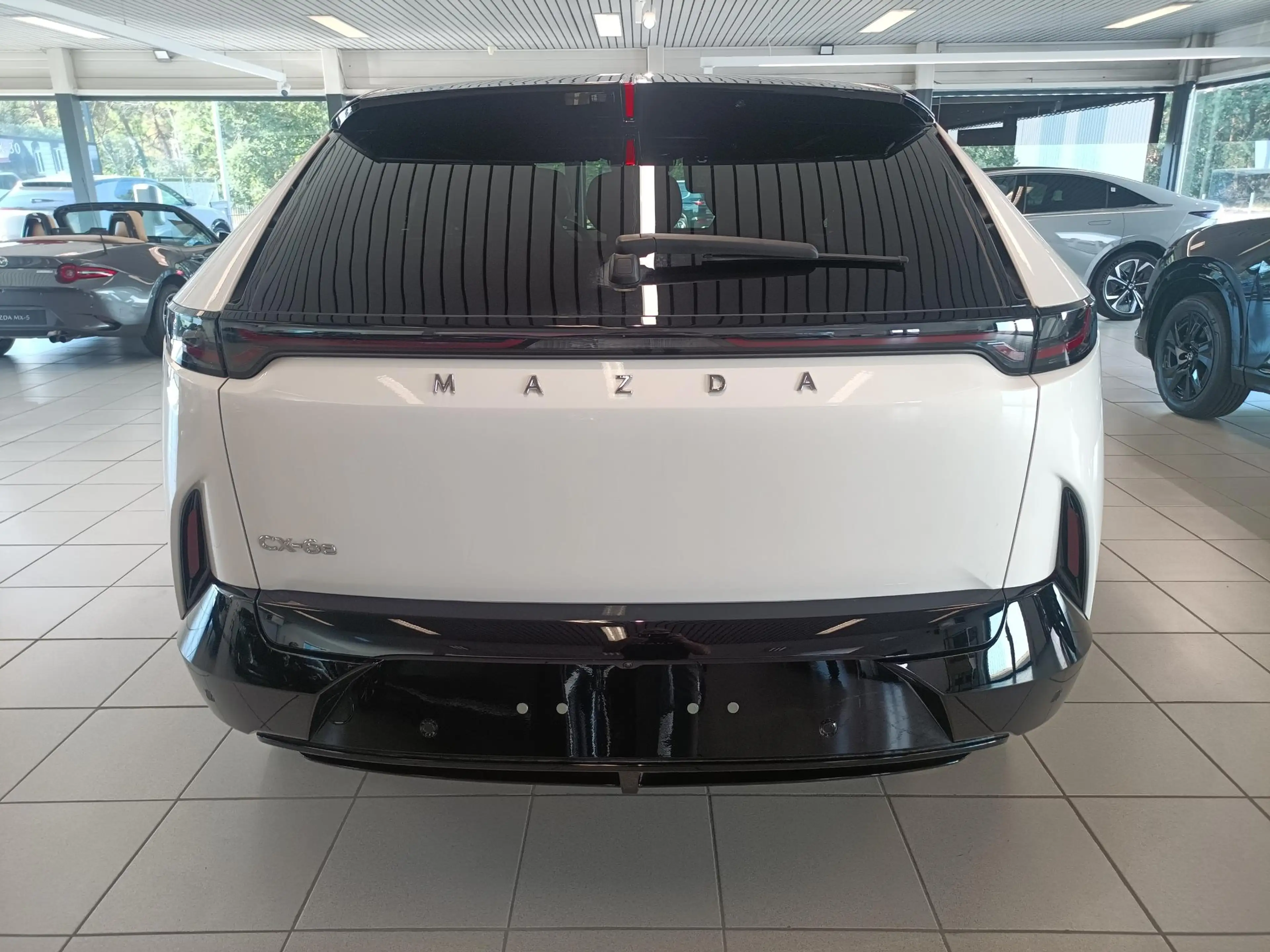 Mazda CX-6e 5WGN EV 78kWh 258 hp Takumi 21'' Sport — photo 5