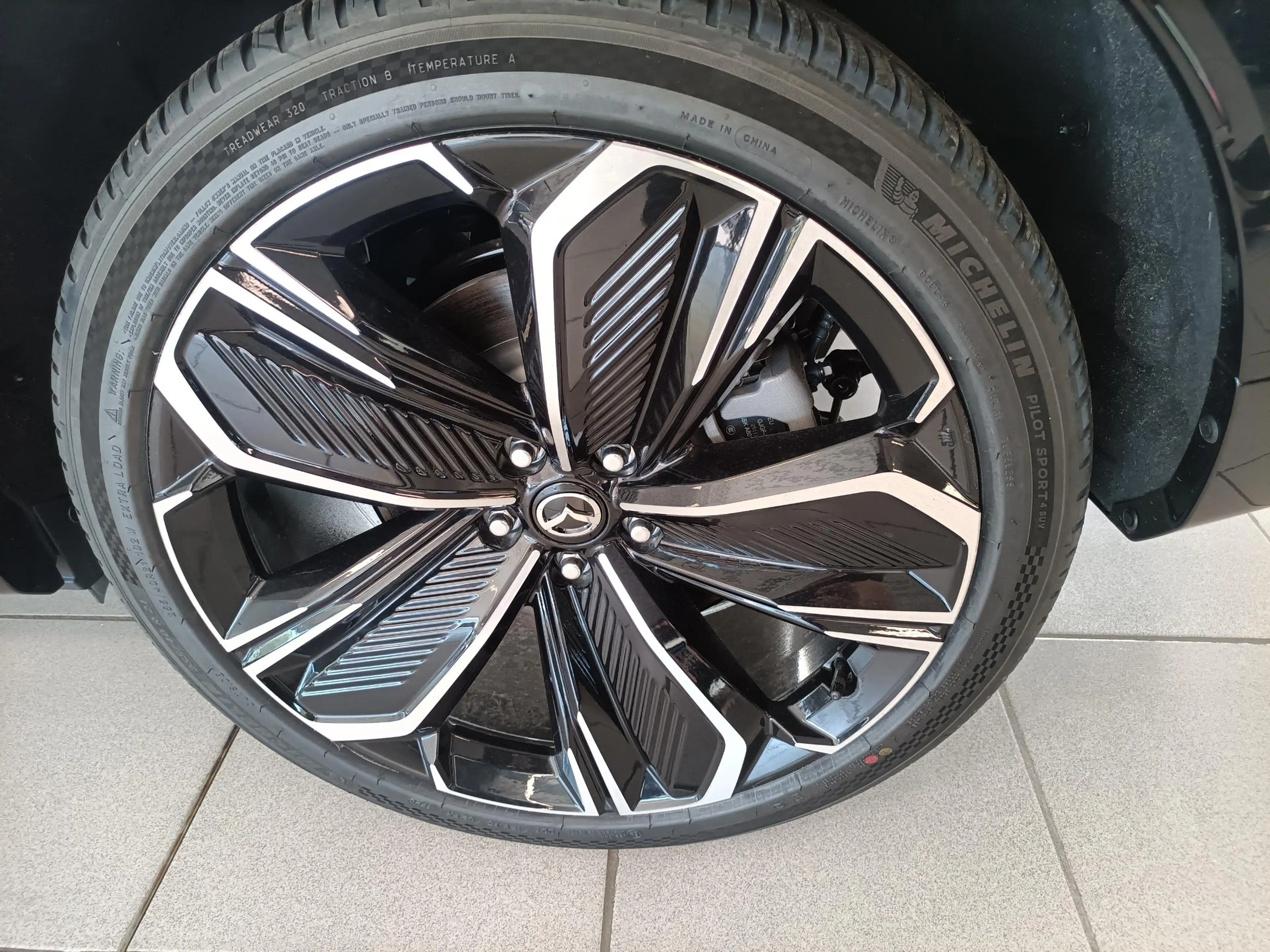 Mazda CX-6e 5WGN EV 78kWh 258 hp Takumi 21'' Sport — photo 7