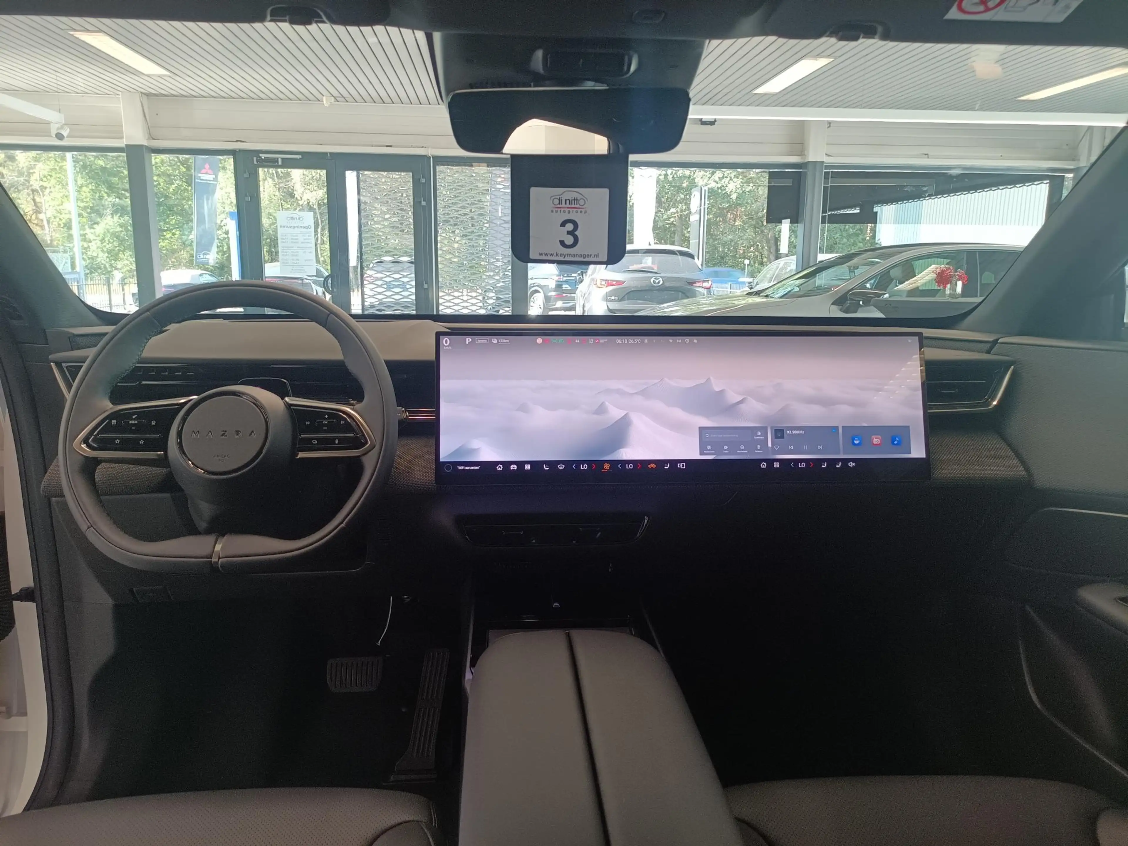 Mazda CX-6e 5WGN EV 78kWh 258 hp Takumi 21'' Sport — photo 9