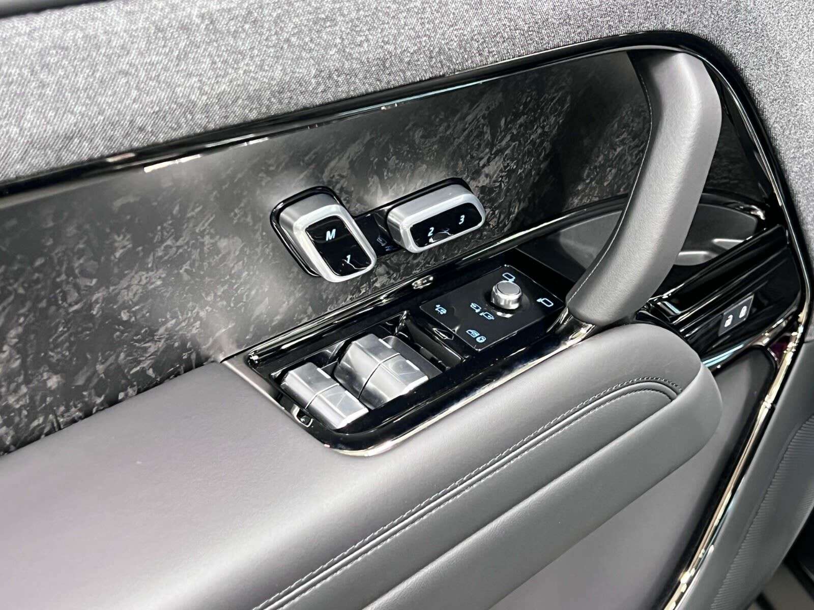 2025 Land Rover Range Rover Sport P530 V8 DYNAMIC SE thumb 23