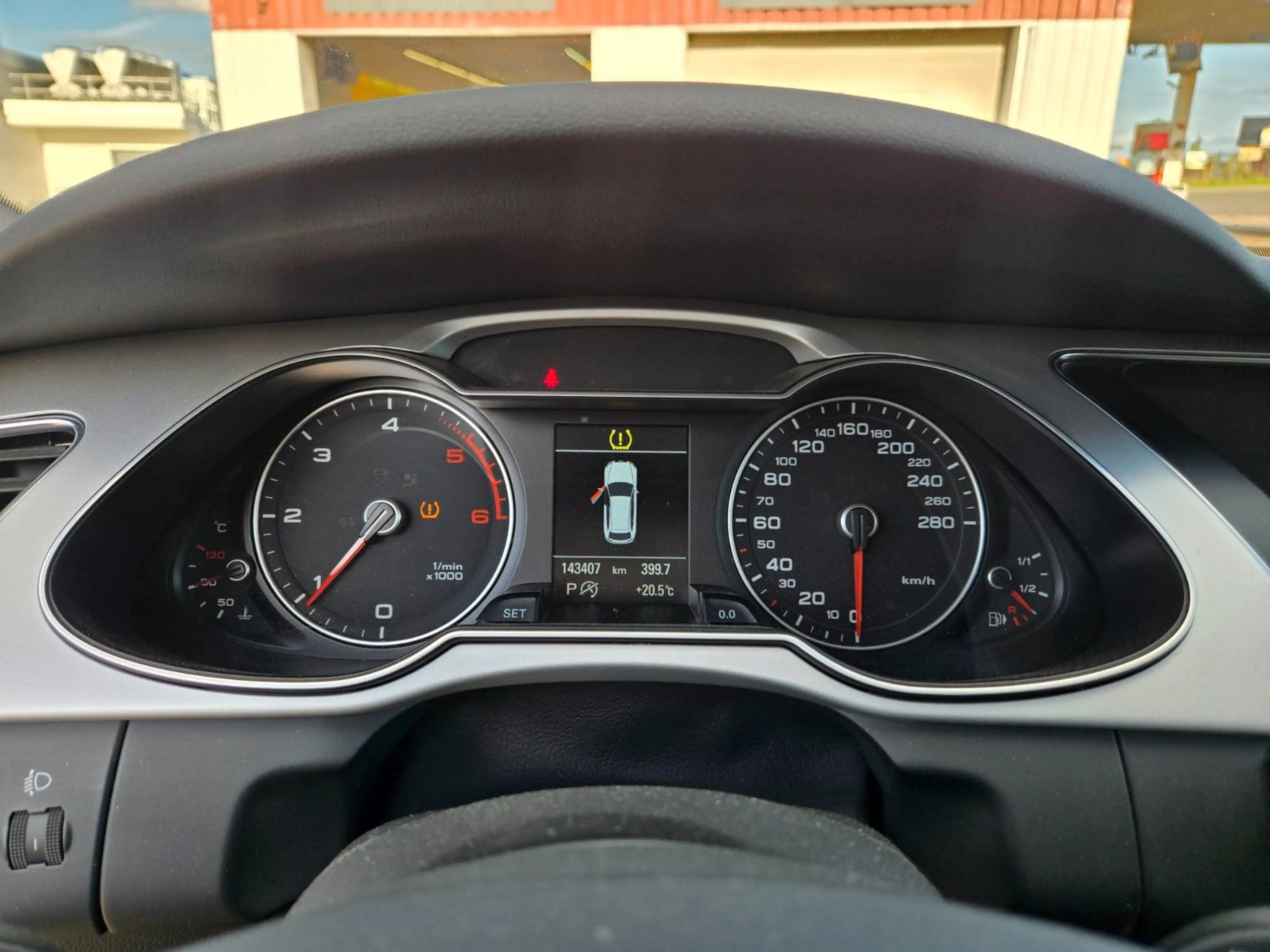Audi A4 Avant Attraction in Top Zustand — photo 13