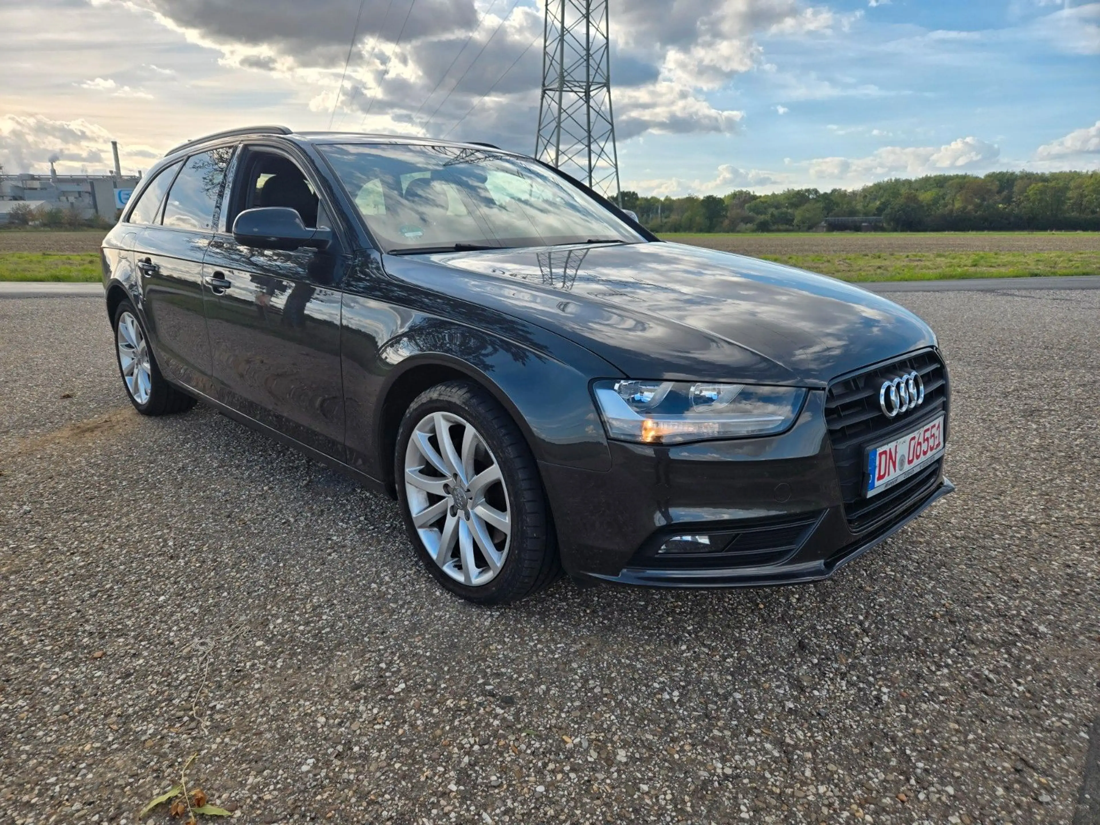 Audi A4 Avant Attraction in Top Zustand — photo 3