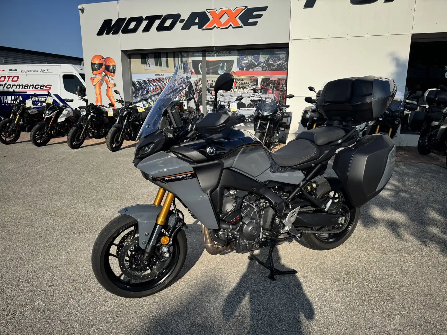 Yamaha Tracer 9 GT Grau - 2