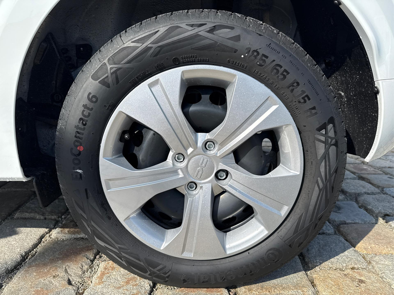 Dacia Sandero Essential TCe 90 PS Klima-DAB-LED-Tempomat-Limi... — photo 11