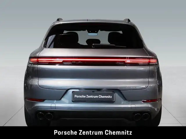 Porsche Cayenne view 5