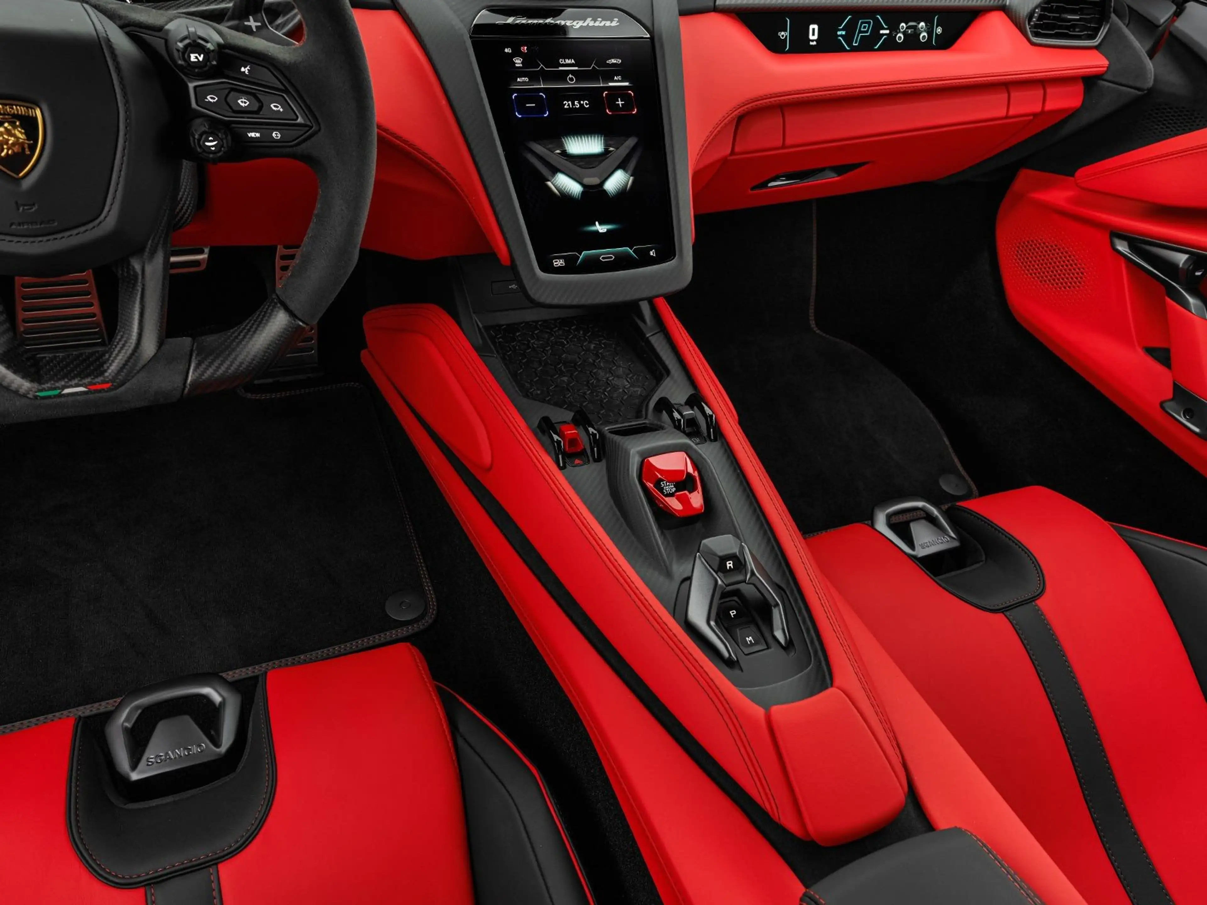 Lamborghini Revuelto — photo 8