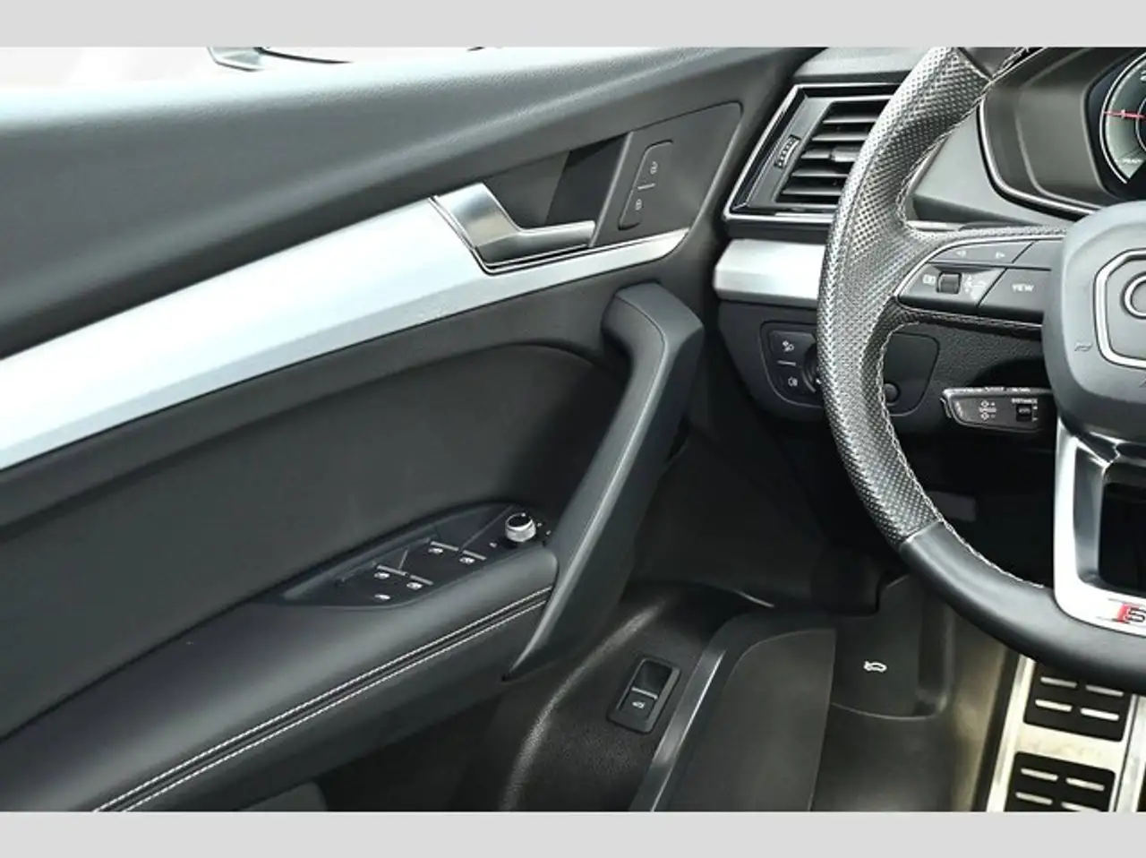 Audi Q5 Sportback 40 TDI quattro S line Navi Matrix ACC 16
