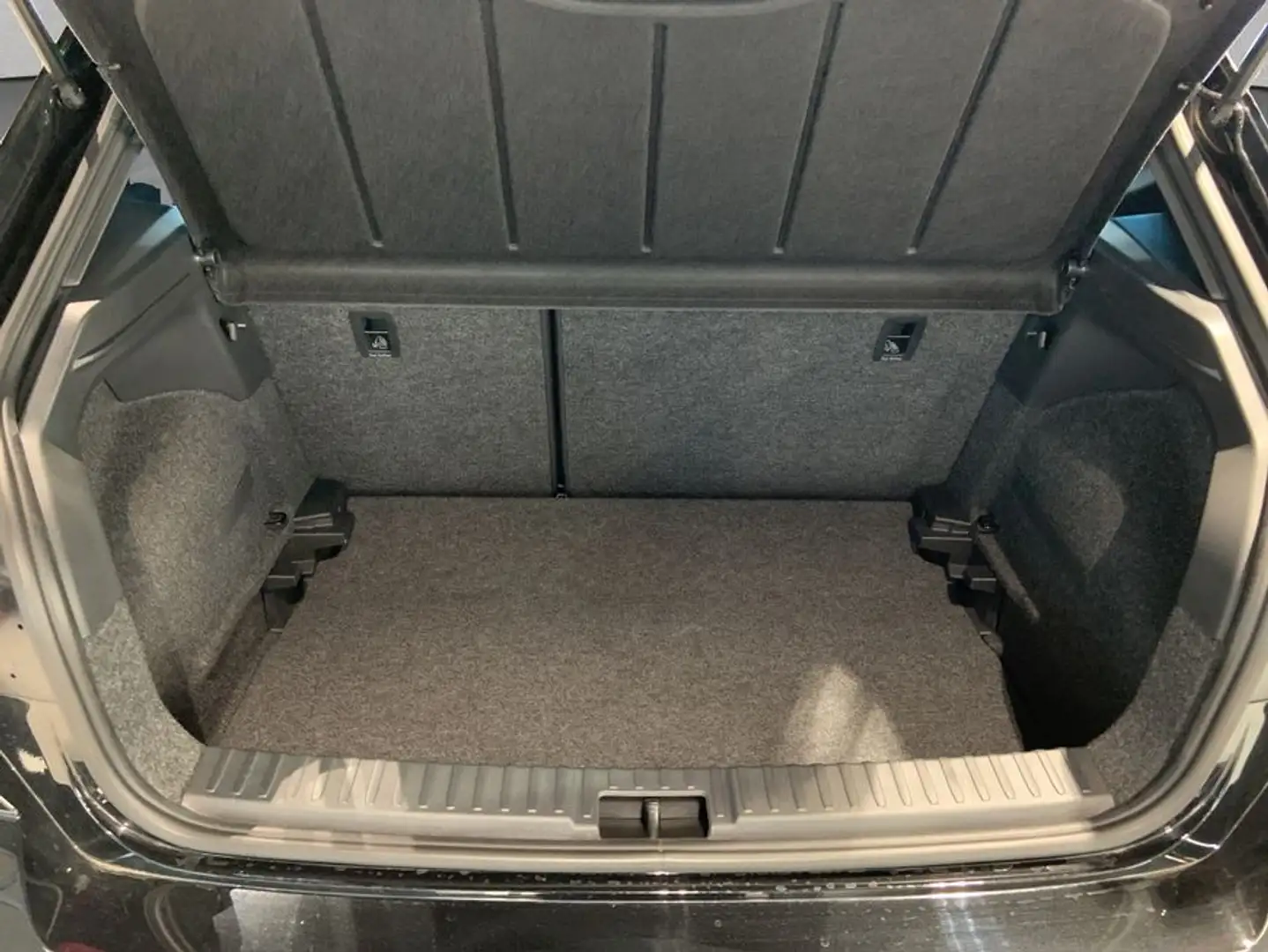 SEAT Ibiza 1.0 TSI Xcellence (116 PS) 6-Gang, Rückfah Schwarz - 2