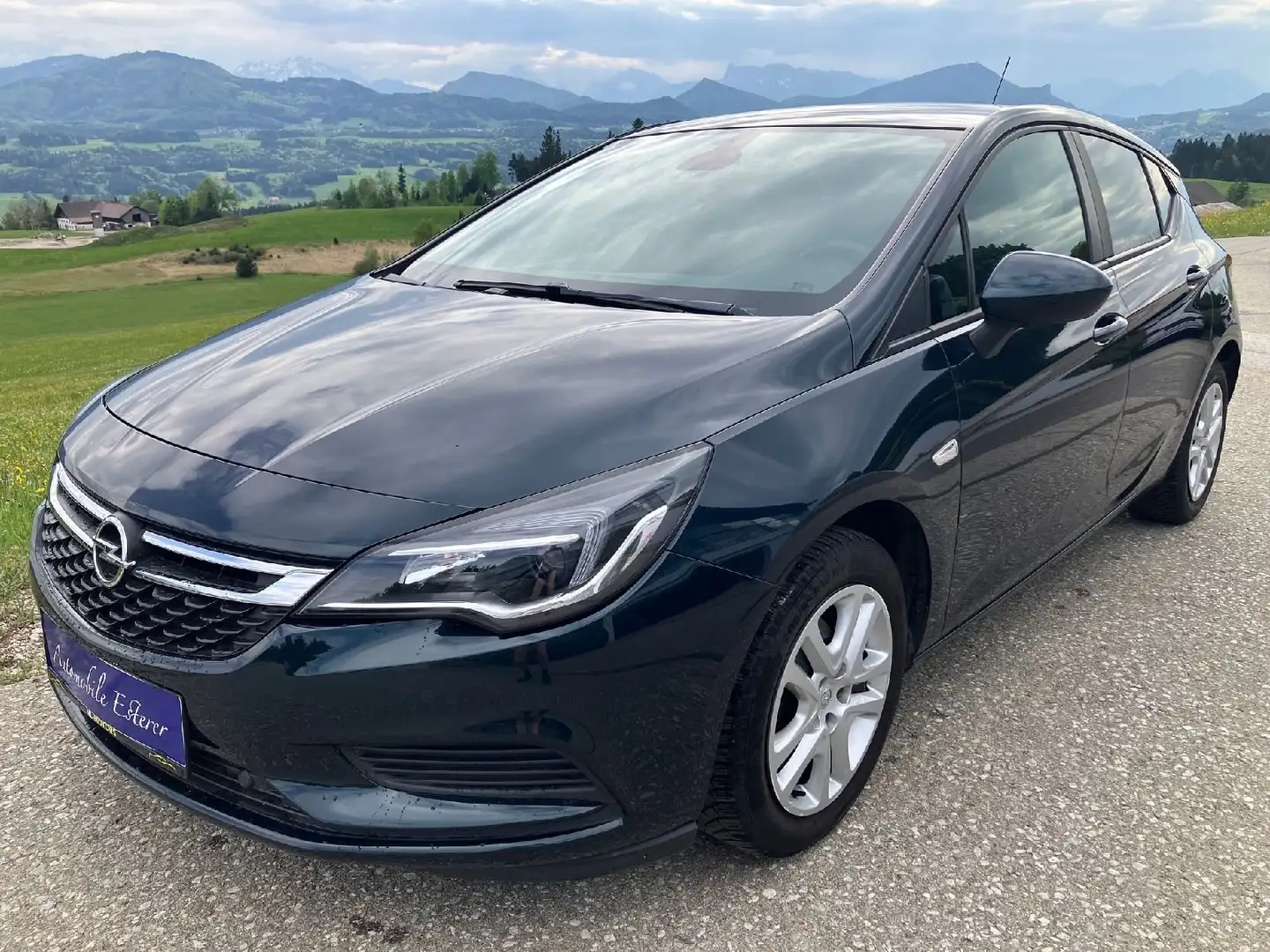 Opel Astra Edition, 8-fach ber., Klimaautomatik, get. Glas Grün - 1