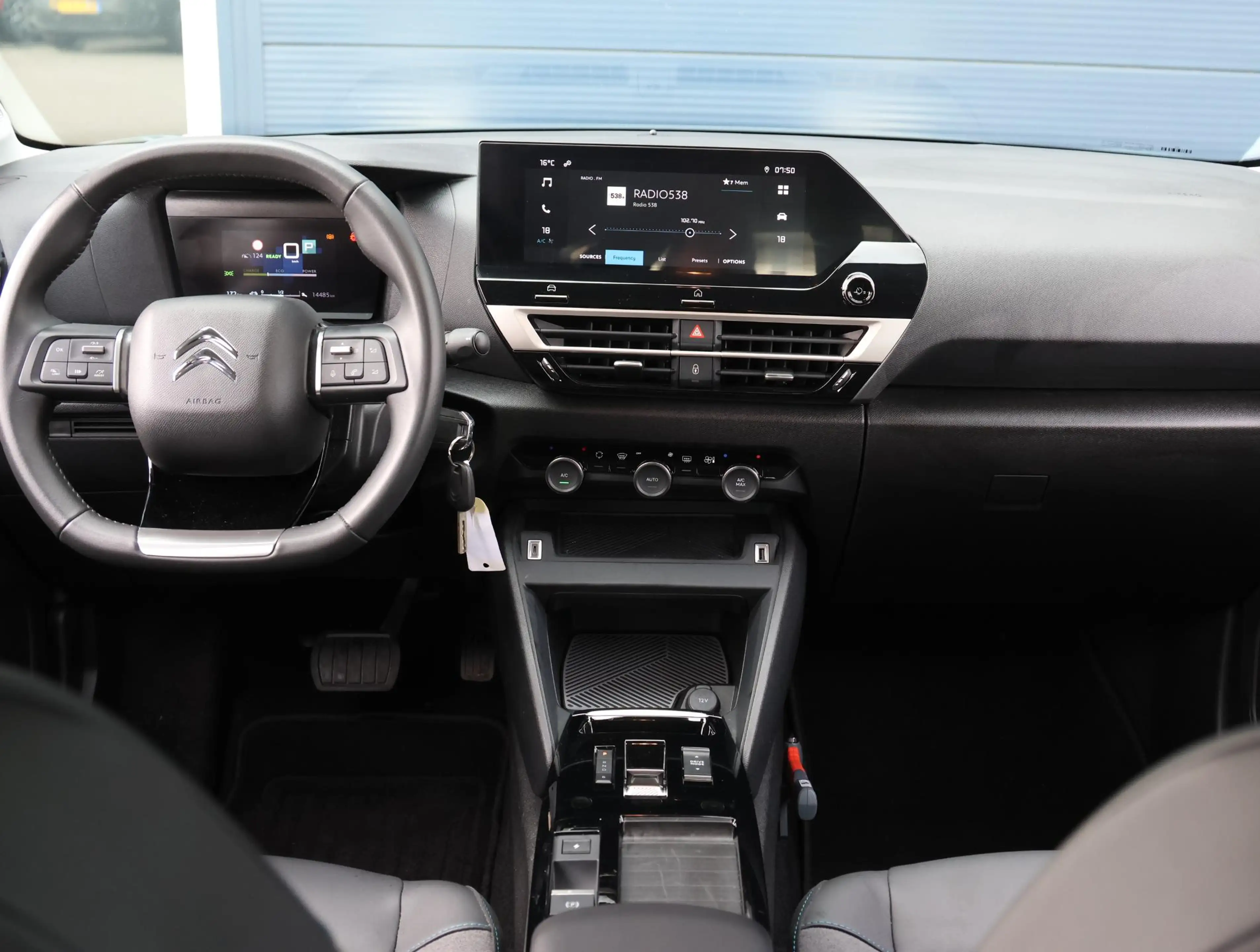 Citroen E-C4 Electric You 50 kWh Navigatie | Climate Control | Camera | — photo 12