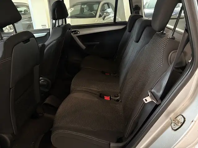 Citroen C4 view 8