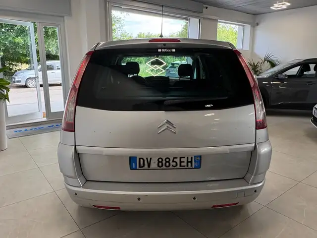 Citroen C4 view 5