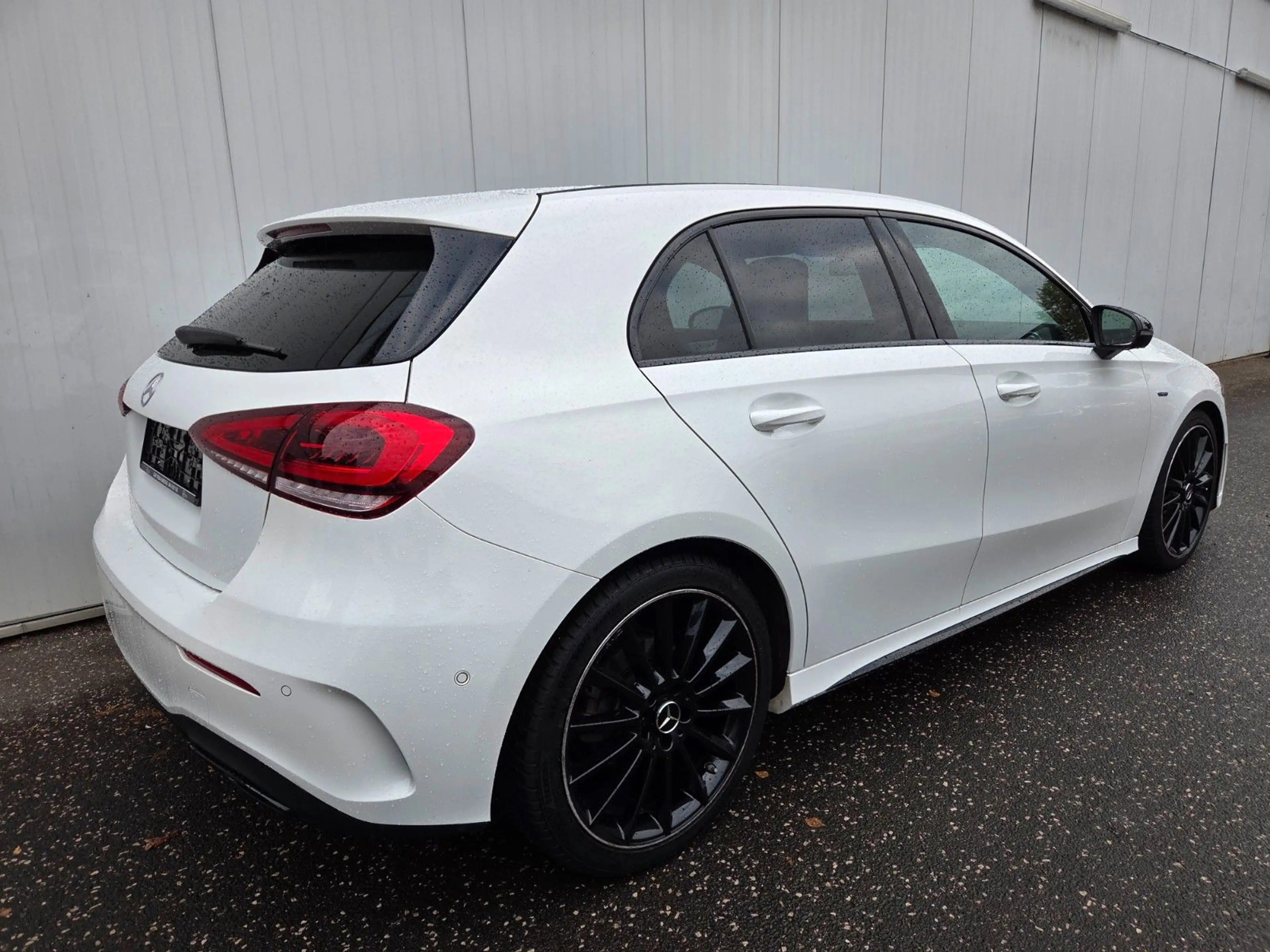 Mercedes-Benz A 180 d Edition AMG-Line/Pano/19 Zoll — photo 13