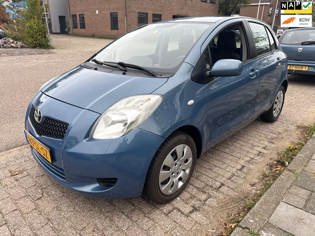 Toyota Yaris 2006 из Европы — купить под ключ