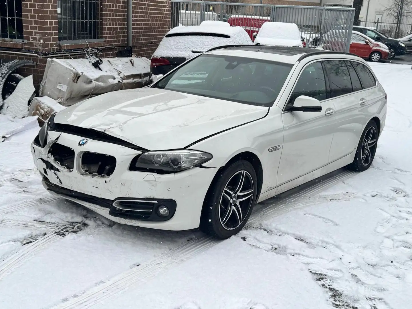 BMW 525 d xD 8-Gg Automatik/Headup/PanoD/StandHzg Blanc - 2