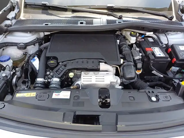 Peugeot 2008 view 5