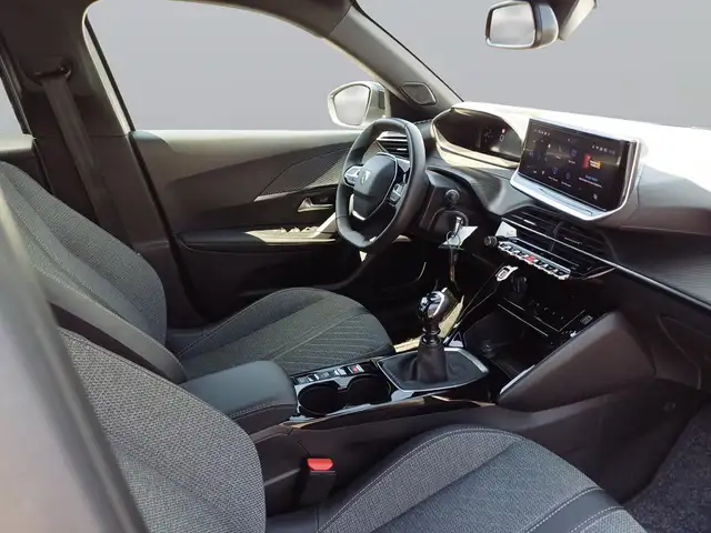 Peugeot 2008 view 11