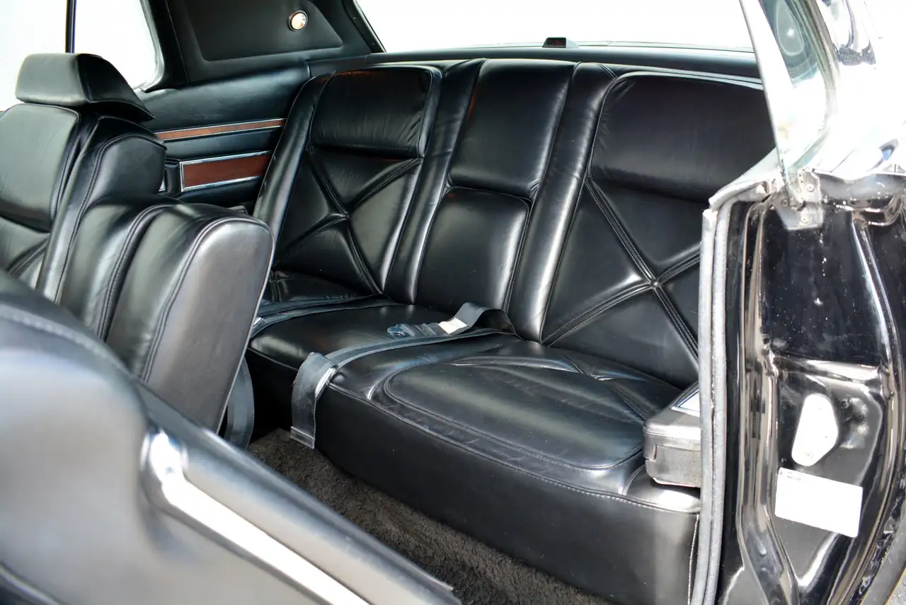 Lincoln Continental снимка Lincoln Continental