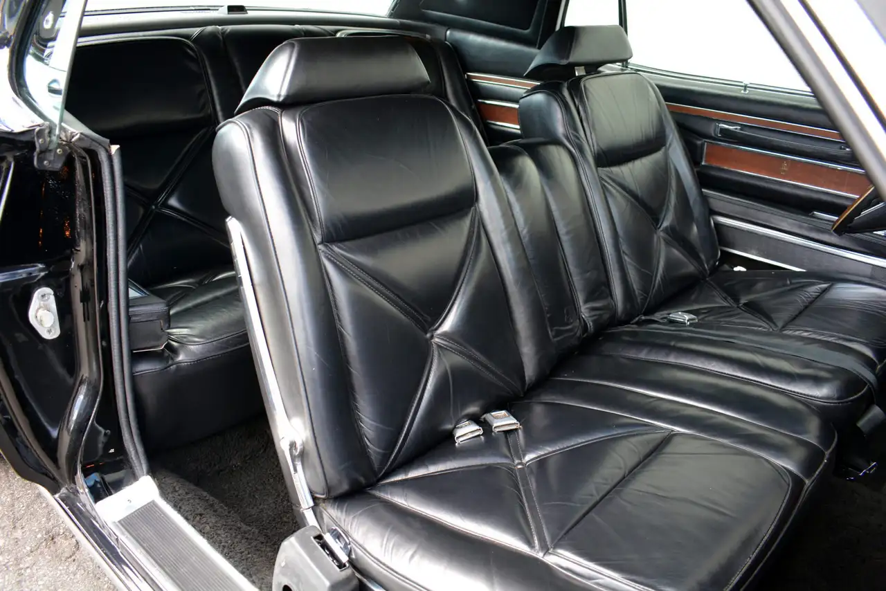 Lincoln Continental снимка Lincoln Continental