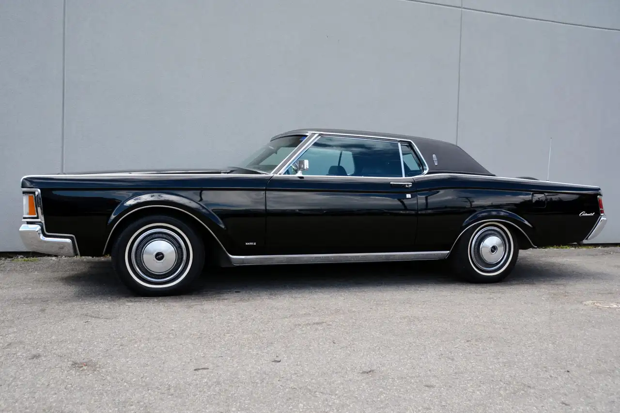 Lincoln Continental снимка Lincoln Continental