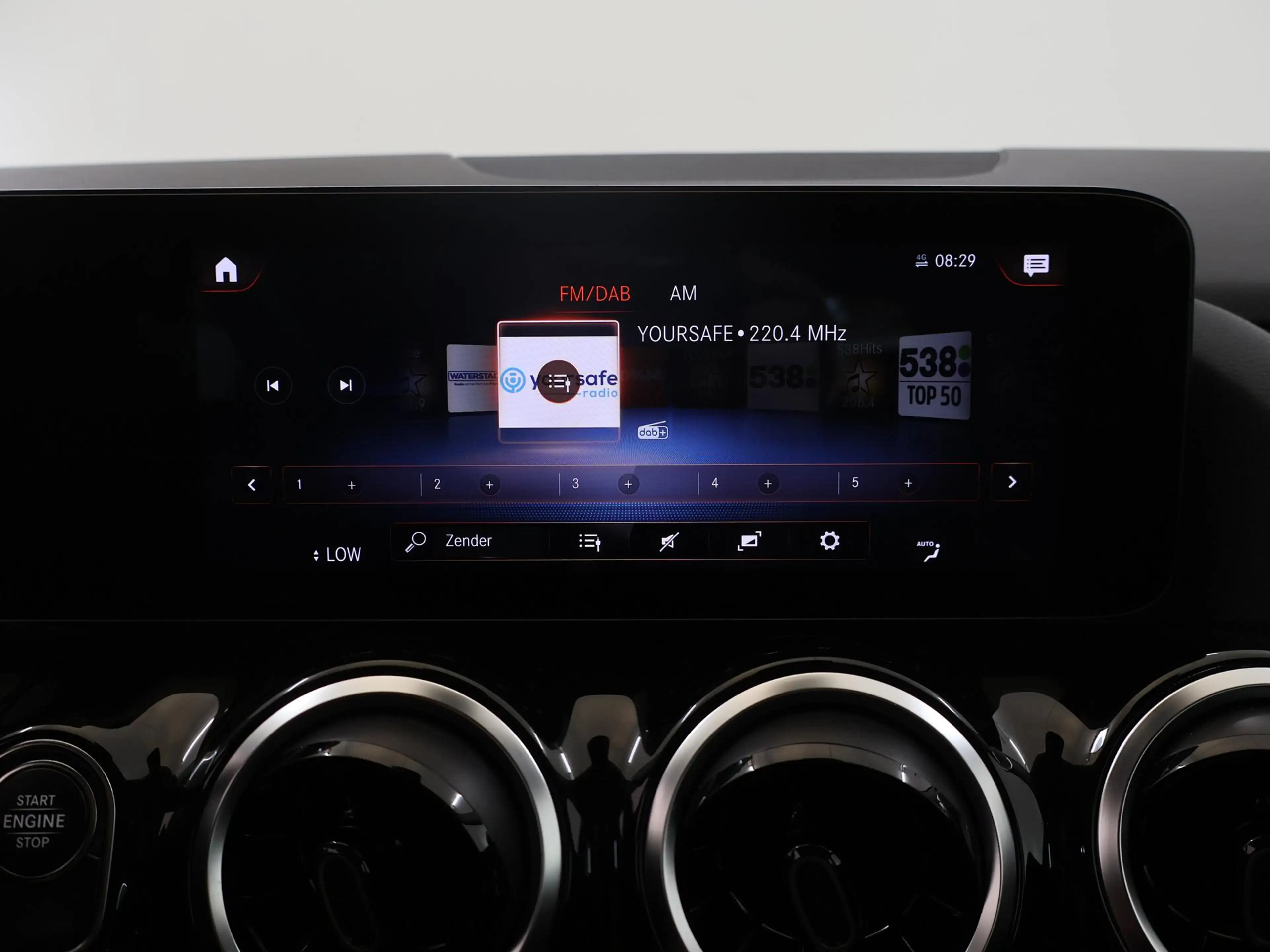 Mercedes-Benz GLA 250 e Business Line | Stoelverwarming | Sfeerverlichti — photo 14