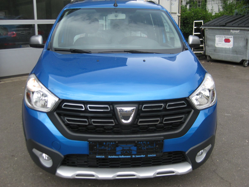 Dacia Lodgy TCe 130 Stepway "7-SITZER TOP GEPFLEGT" — photo 2