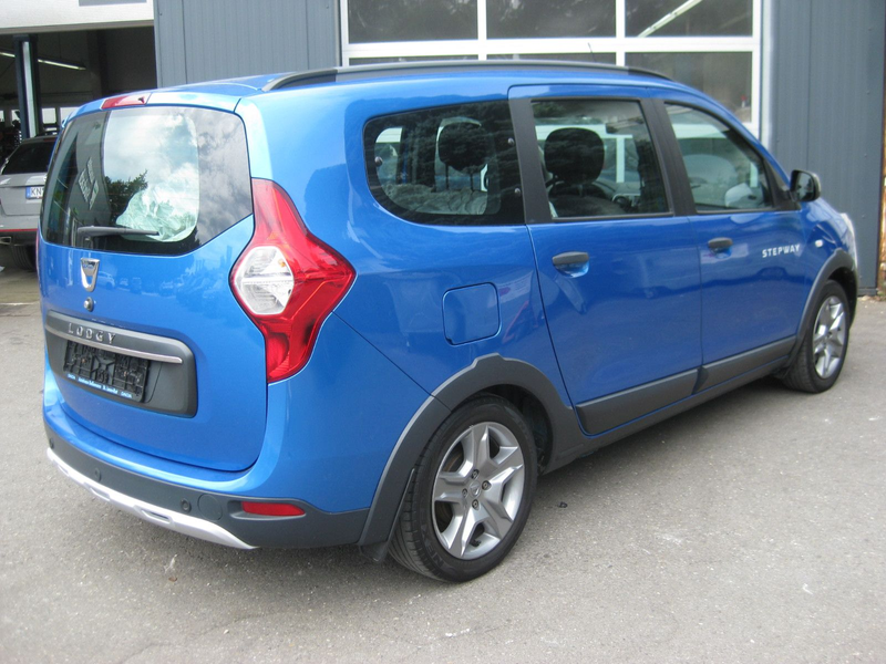 Dacia Lodgy TCe 130 Stepway "7-SITZER TOP GEPFLEGT" — photo 4