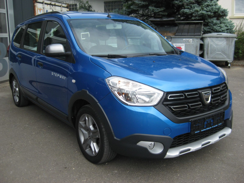 Dacia Lodgy TCe 130 Stepway "7-SITZER TOP GEPFLEGT" — photo 3