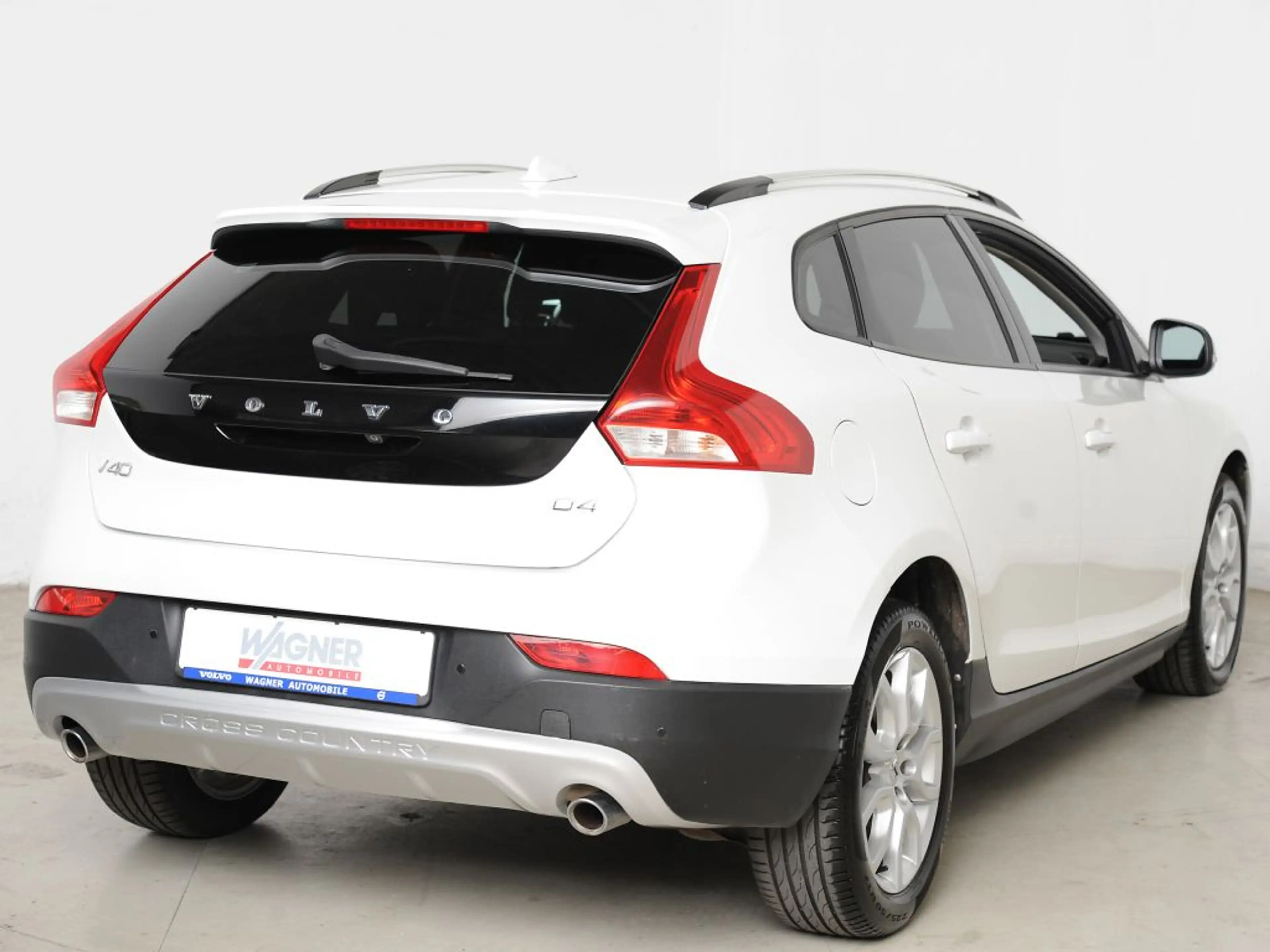 Volvo V40 Cross Country D4 Geartronic Plus *Business- Licht- Winter-Paket* — photo 6